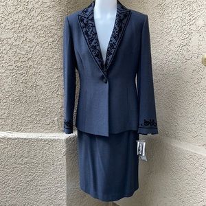 New dark gray Kasper rayon jacket and skirt set